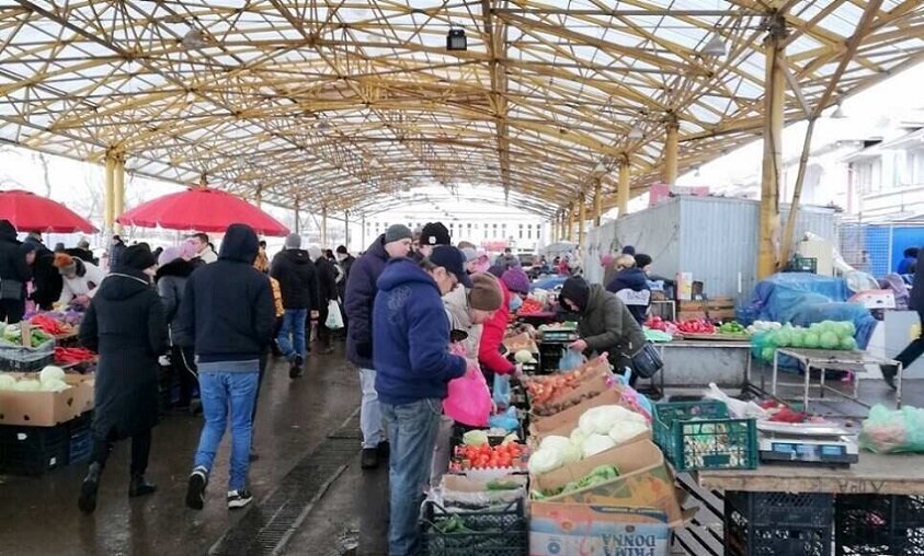 Рынок "Привоз" - продукты есть, но они сильно подорожали