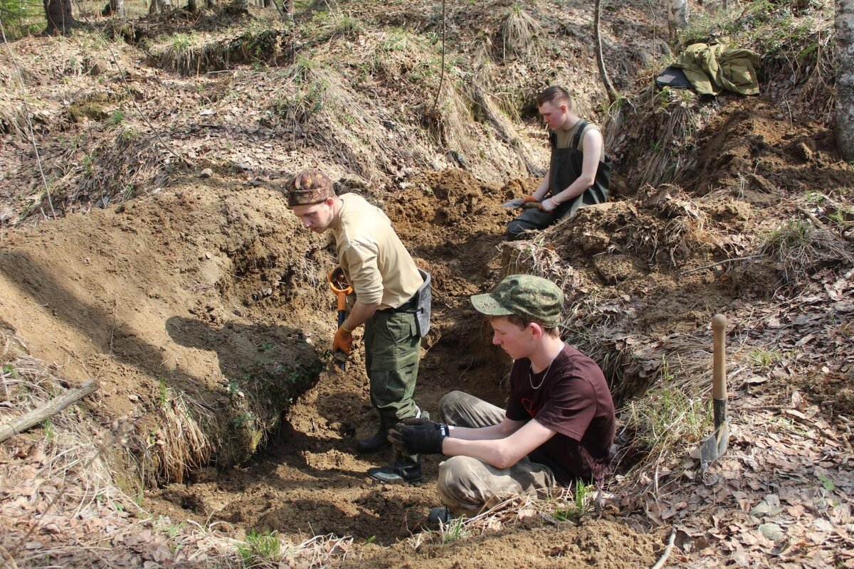    Поисковики из Нефтеюганского района нашли останки двух погибших во время Великой Отечественной войны красноармейцев в Ленинградской области