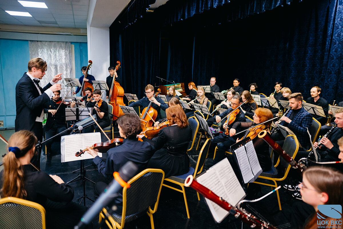 В Москве выступил Симфонический оркестр ЦОК ВКС для семей, призванных из запаса в рамках частичной мобилизации