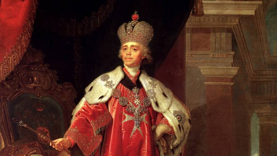 Павел I в одежде мальтийского рыцаря. Источник: https://upload.wikimedia.org