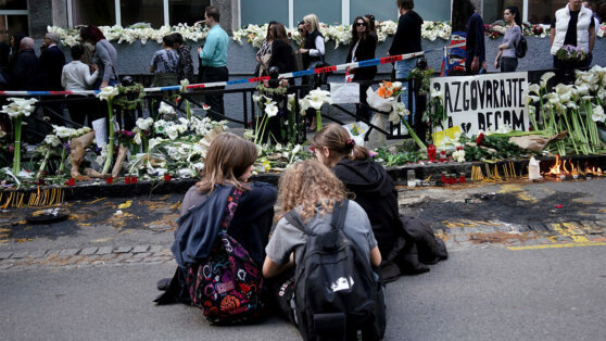    В Сербии скончалась ученица, раненная при стрельбе в школе Белграда Даниил Шалонников