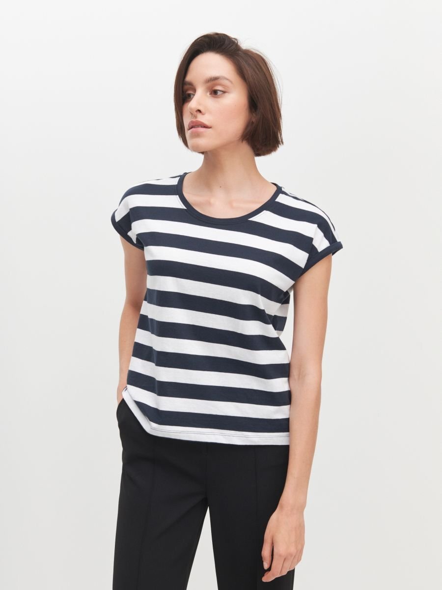 Футболка Reserved. Фото с официального сайта