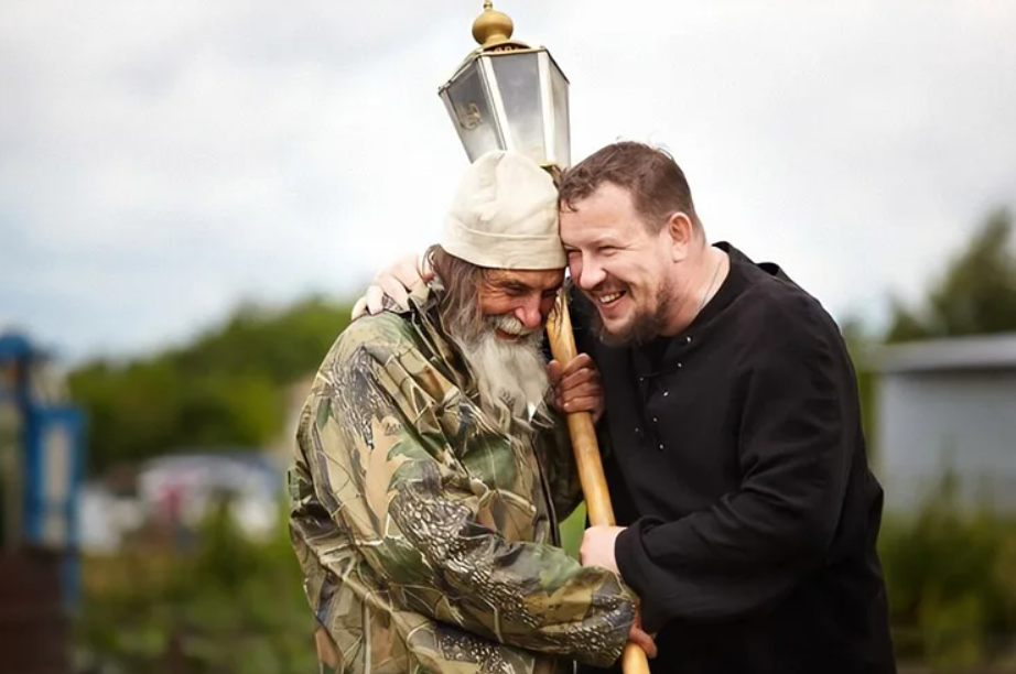 афонский старец pritchi. радостные православные монахи. православные люди. православный монах afon. православное фото работа.