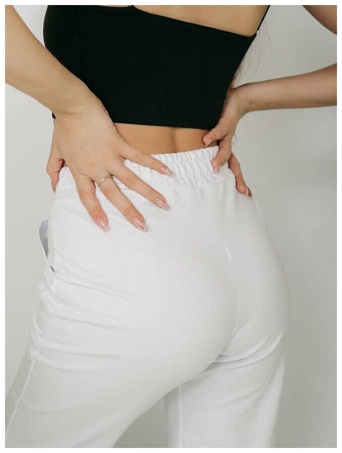 Женские брюки белые ARISTARHOV 176 рост, размер 50 ПО ССЫЛКЕ:
https://market.yandex.ru/product--briuki-zhenskie-aristarhov/1801989992?glfilter=14871214%3A14899397_101899139802&glfilter=25911110%3ANTAvMTc2_101899139802&cpc=5Ms2QN3Fcs4d5yHsIOHNtc6FHtNn9XbP_IGN2zoKH9C8mqBY75mqXfNlz0X93E8edlVK4ks4X9_zL4NBUKBtq9GLvPlmgOlXXc5HU-h6mJI_iRY0gc0Ttley7y6PsryLrFdFivcJV1JudOjENuARIgc_Kjxgt6vK7bPWVVdKrRElEVv3J1aVrUzXWA0h70QWDOBHzXOUAEOU39X2tcHoIerV2amYd91Wx1oAW-AHrGhtj70EJY2NF2IVOVi-Z4riIQLOfzN2c53LqcdJB2aOmQ%2C%2C&sku=101899139802&offerid=xU0ibh1PqvvQ6jKoC6eZ1A&cpa=1