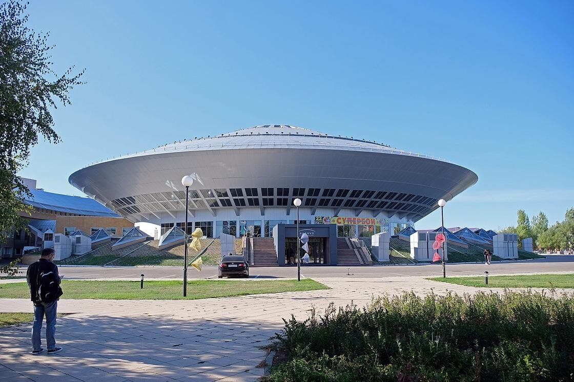    Здание цирка:Wikimedia/Davide Mauro