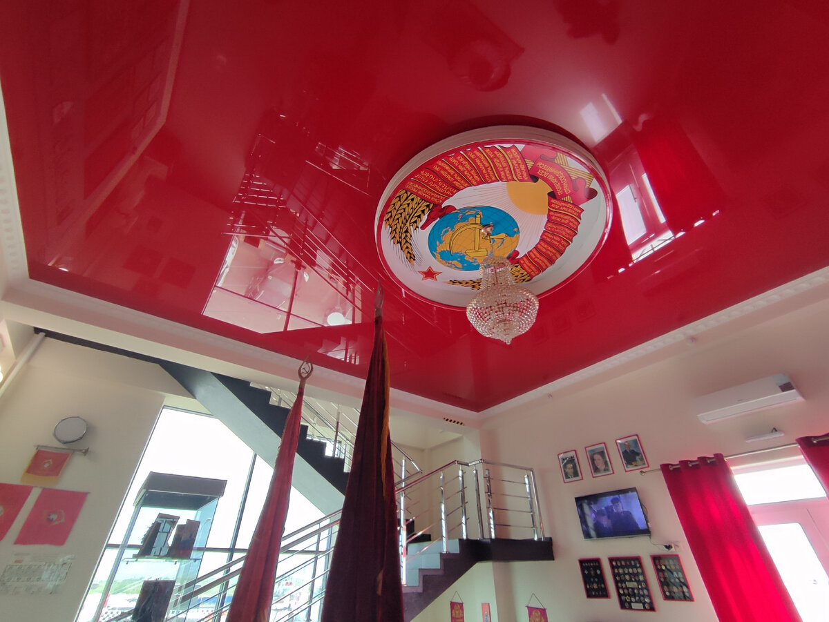 Фойе отеля на 2 этаже 