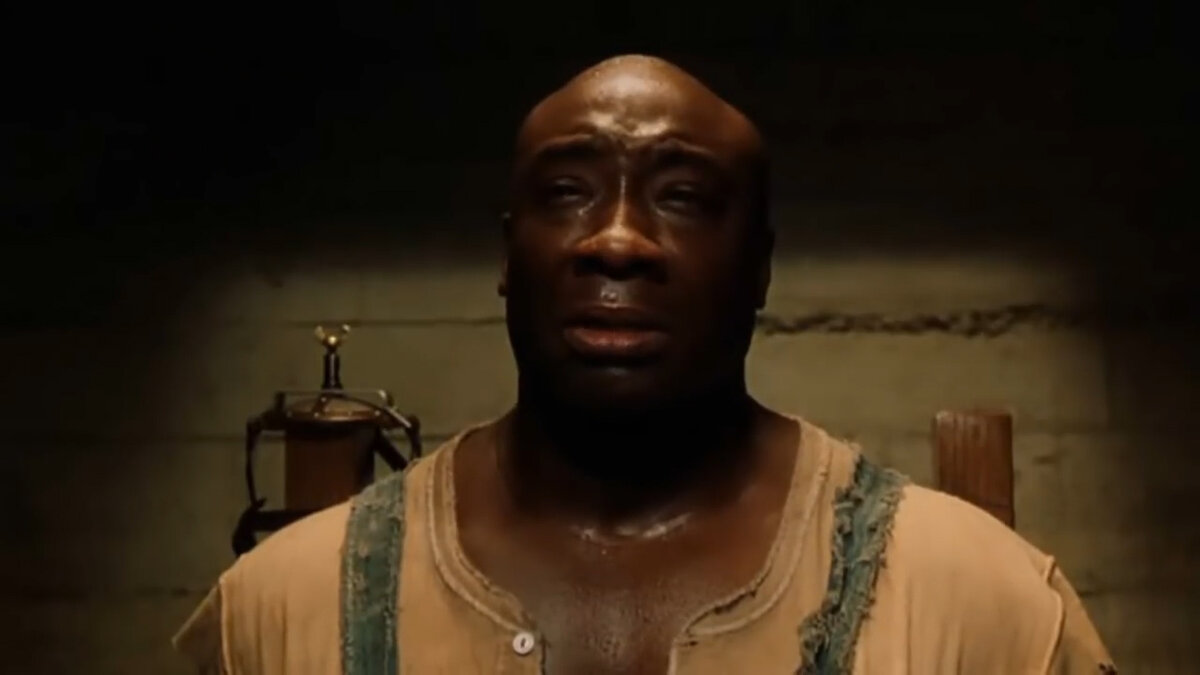 «Зелёная миля» - очень сильная картина и, возможно, самая достойная экранизация произведений Стивена Кинга (по крайней мере, сам Король ужасов считает именно так).-6