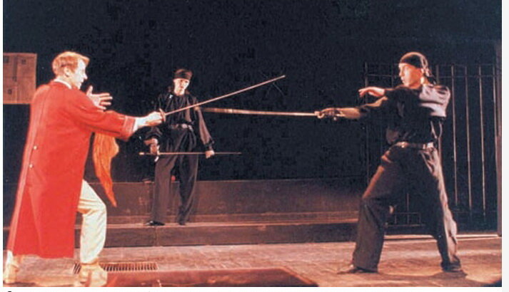 Николай Горшков, Кирилл Полухин в сцене тренировки Тибальта. 1998, БДТ им. Г. А. Товстоногова, спектакль "Ромео и Джульетта". Режиссер Ивано Стависский, постанавка фехтовальных сцен Сергей Мишенев.