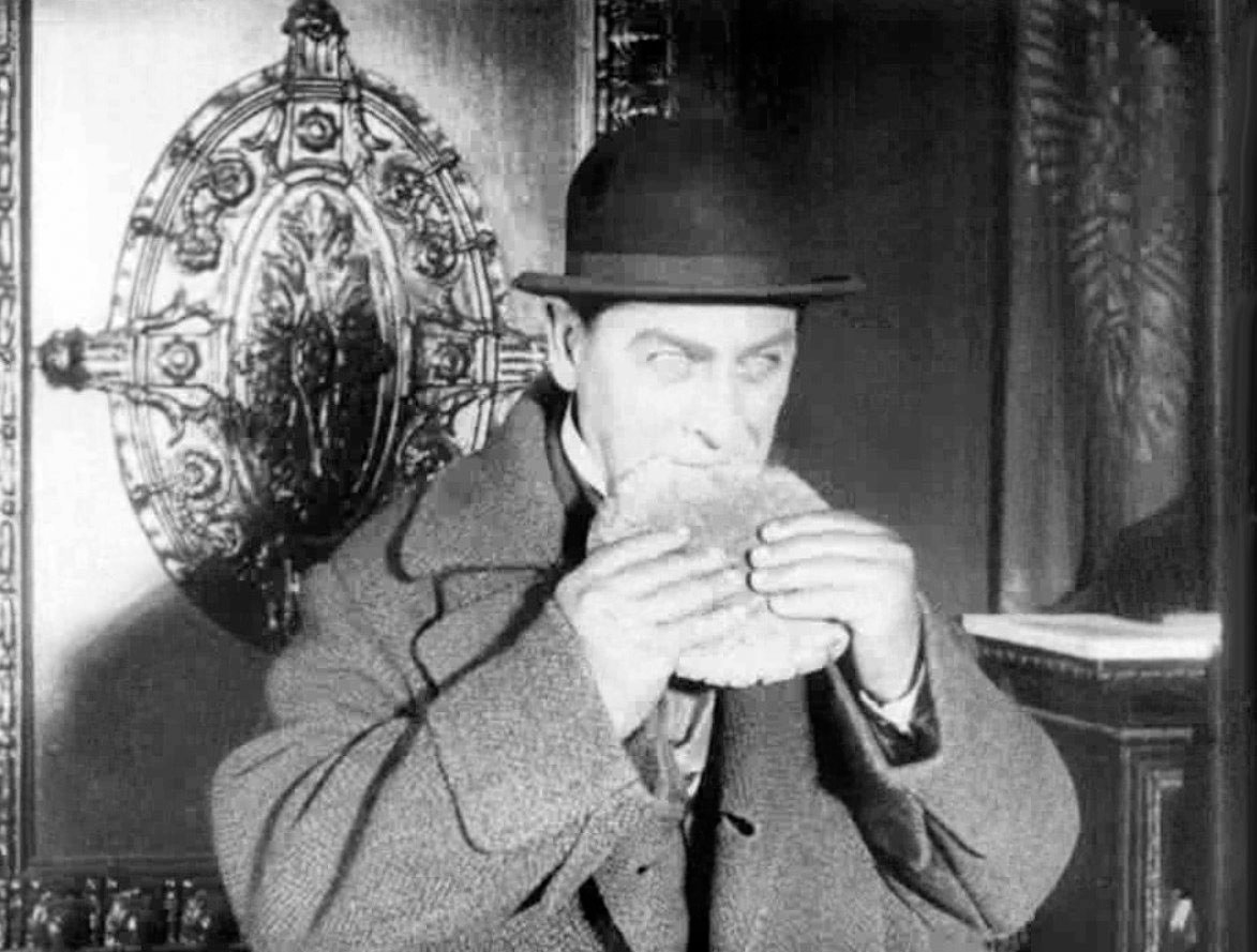 Источник изображения: кадр из фильма «В когтях советской власти».