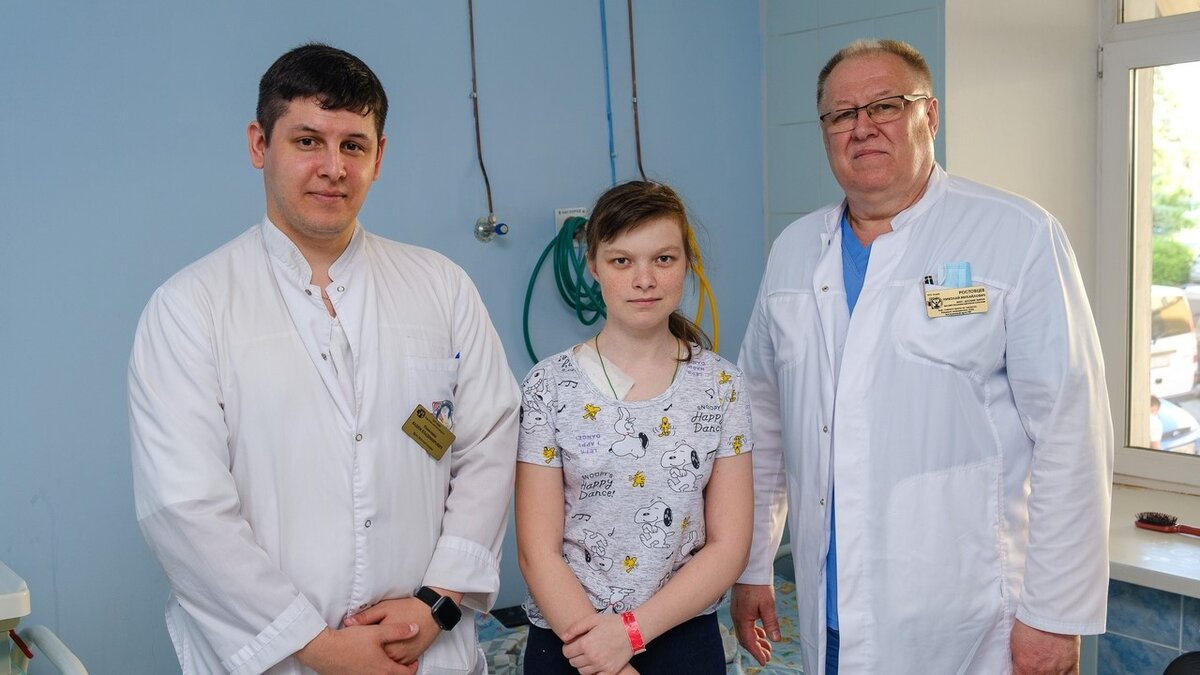 Все страшное для школьницы и ее семьи позади. В начале недели девочку выписали домой. Фото: пресс-служба ЧОДКБ.