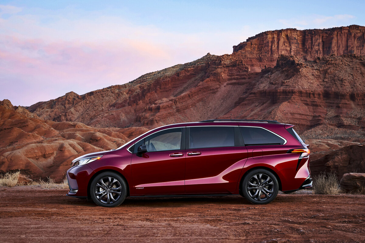    Toyota Sienna   
Toyota