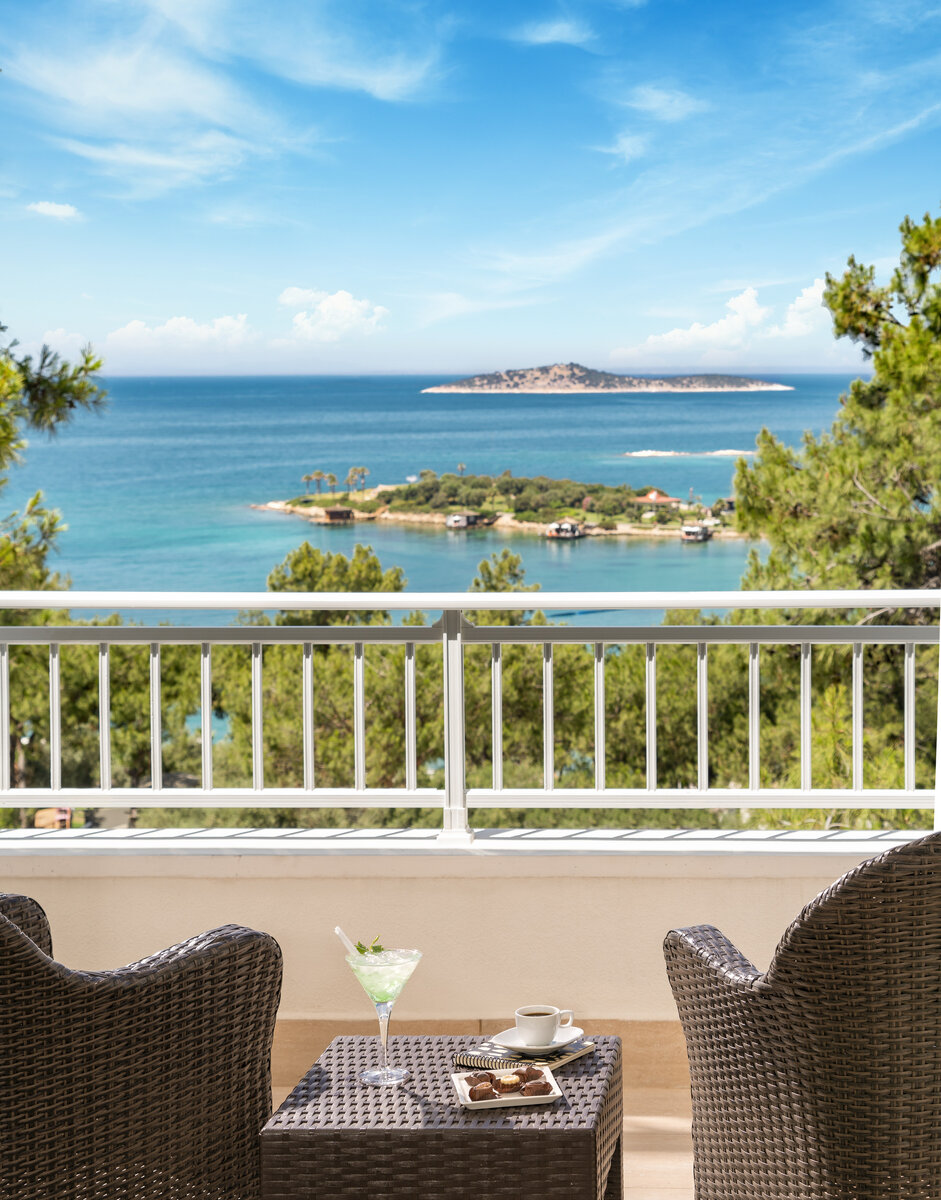 Балкон с видом на море.