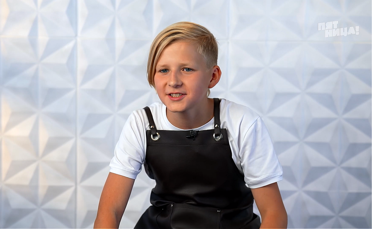 Молодые ножи дети. Молодые ножи дети. Молодые ножи дети. Ребенок с ножом на кухне. Ребенок с ножом.