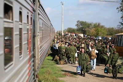    Мужчины, призванные на военную службу в ходе частичной мобилизации ©Кирилл Брага РИА Новости