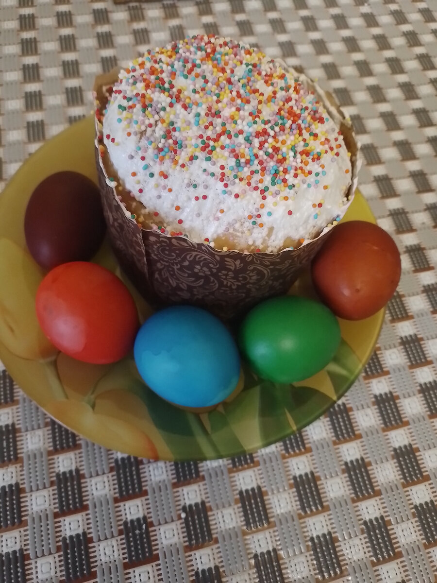 Напекли 12 таких куличей и много 🥚 покрасили!