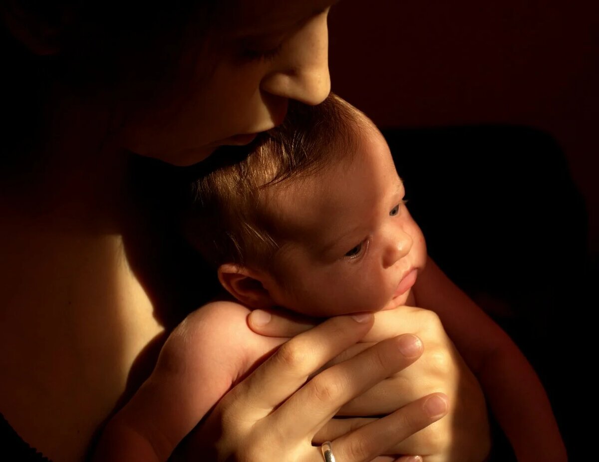 Фото из моего архива. Я и малышка. 2010, летоСамой младшей дочери Варе тут всего 3 недели, кажется.