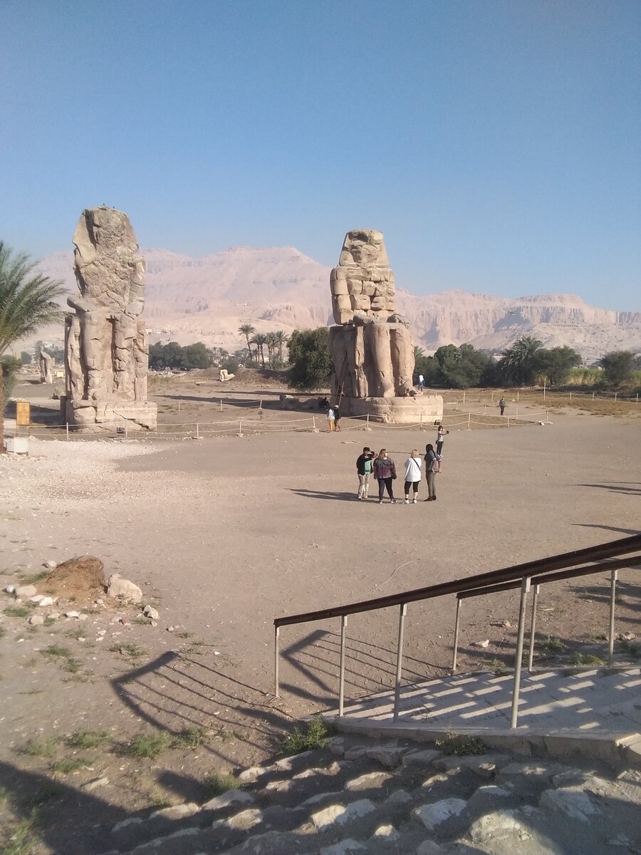 Фото автора. Колоссы Мемнона.