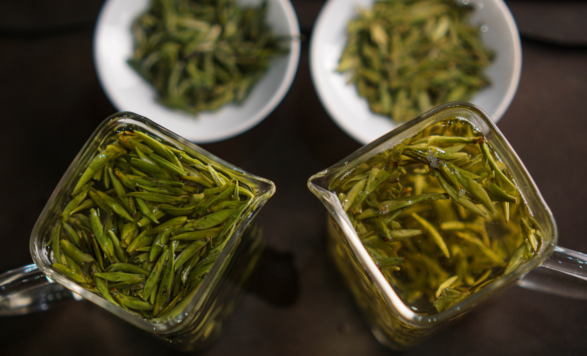 Сравниваем Чжу Е Цин и Лунцзин премиум