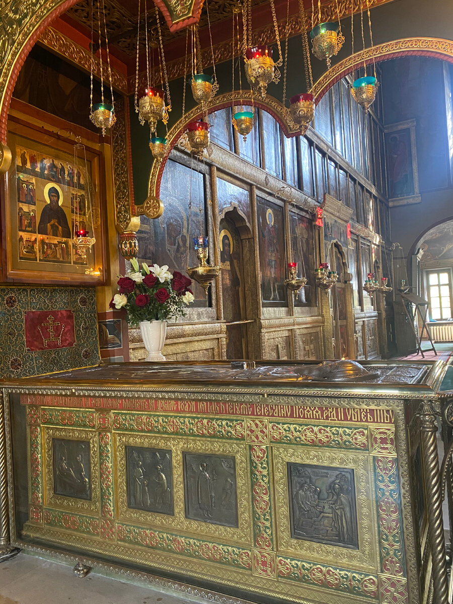 Фото автора: Россия, Москва, Даниловский монастырь, мощи Святого Князя Даниила Московского.