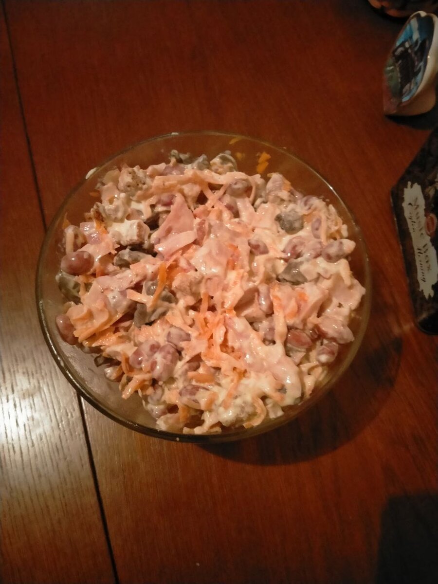 Готовый салат. Фотография автора.