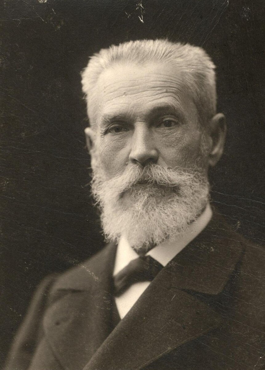 Фотография сепия. Портрет Советкина Дмитрия Константиновича. 1910-е гг. Из собрания ГВСМЗ