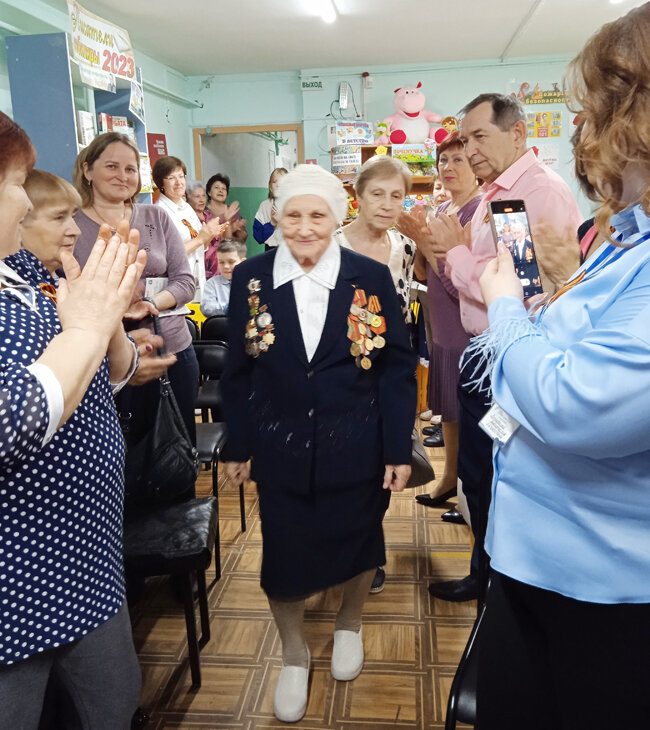 Валентину Дмитриевну встречают в Филипповской библиотеке 5 мая на мероприятии, посвящённом 78-й годовщине Победы