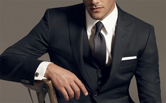 Запонки придают одновременно торжественный и формальнй вид