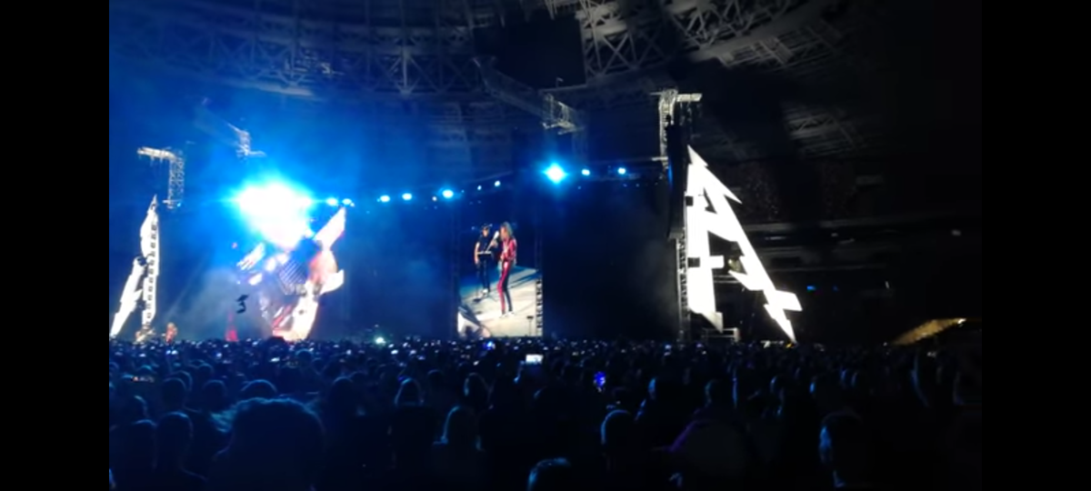 Группа «Metallica» исполняет песню «Группа крови», 21.07.2019, Москва.