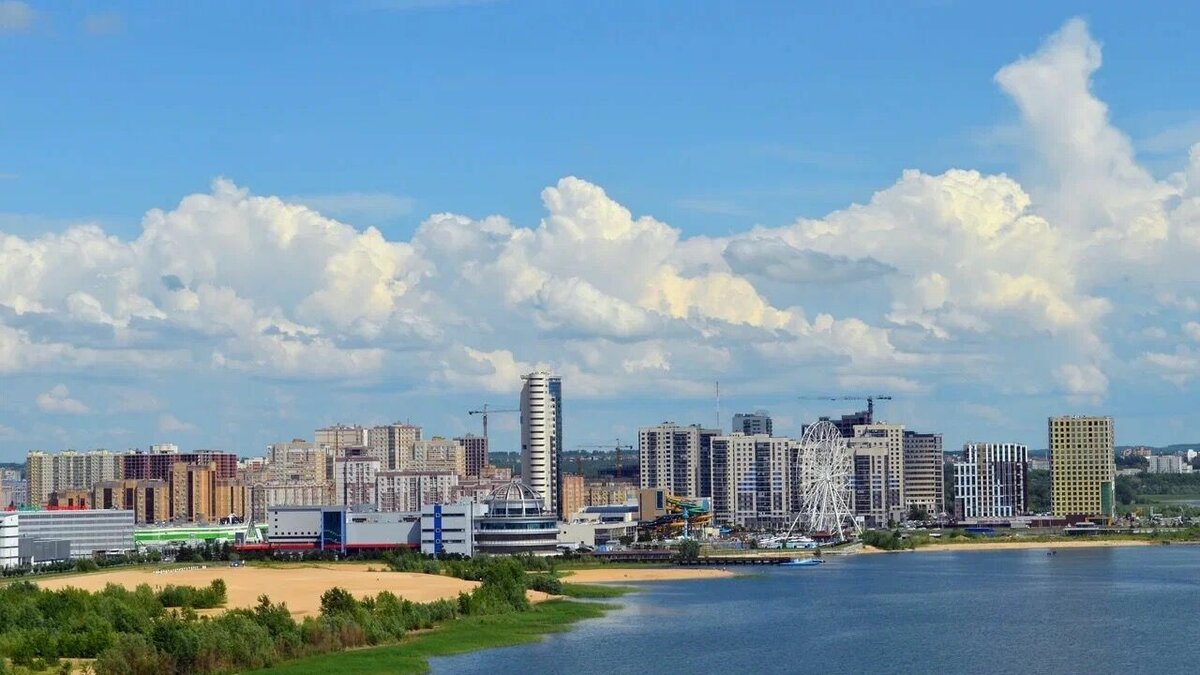     В Казани назревает конфликт между двумя группировками. По неподтвержденной информации, конкурирующее со «Суконкой» ОПГ «Высотка» оставили десятки граффити с оскорблениями.