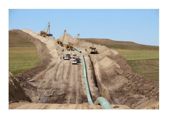 Федеральный суд в Вашингтоне постановил закрыть крупный нефтепровод Dakota Access по иску индейских племен, говорится в решении суда.