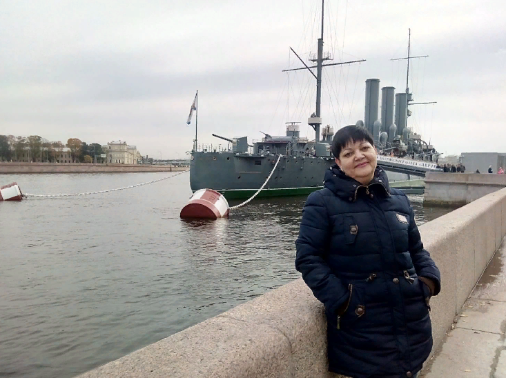 Питер. 2 октября 2016 года. Петроградская набережная, крейсер Аврора.