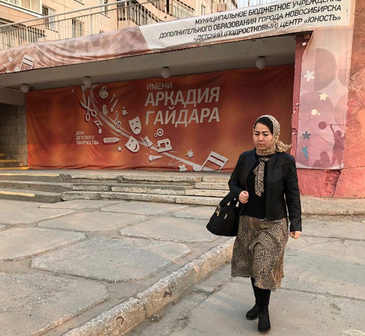 Они едут к нам, не мы к ним. Мы там уже были...