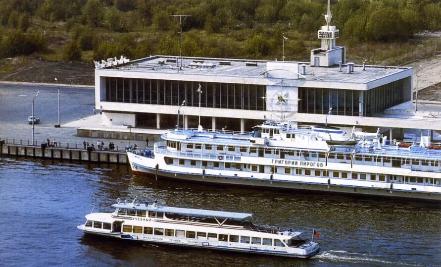 Южный речной вокзал в Москве после открытия в 1980-х. Фото pastvu.com