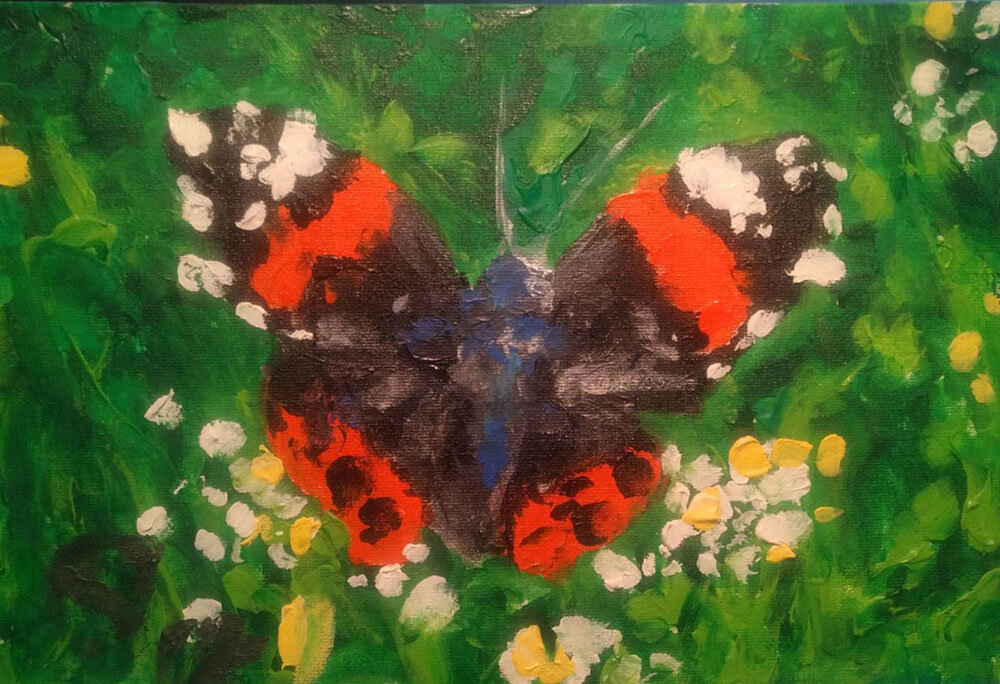    Дмитрий рисует указательным пальцем - даже небольшая работа занимает у него долгие часы. Фото: АиФ