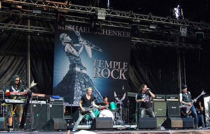 Группа Michael Schenker's Temple of Rock на концерте в поддержку своего дебютного альбома, 2011 год