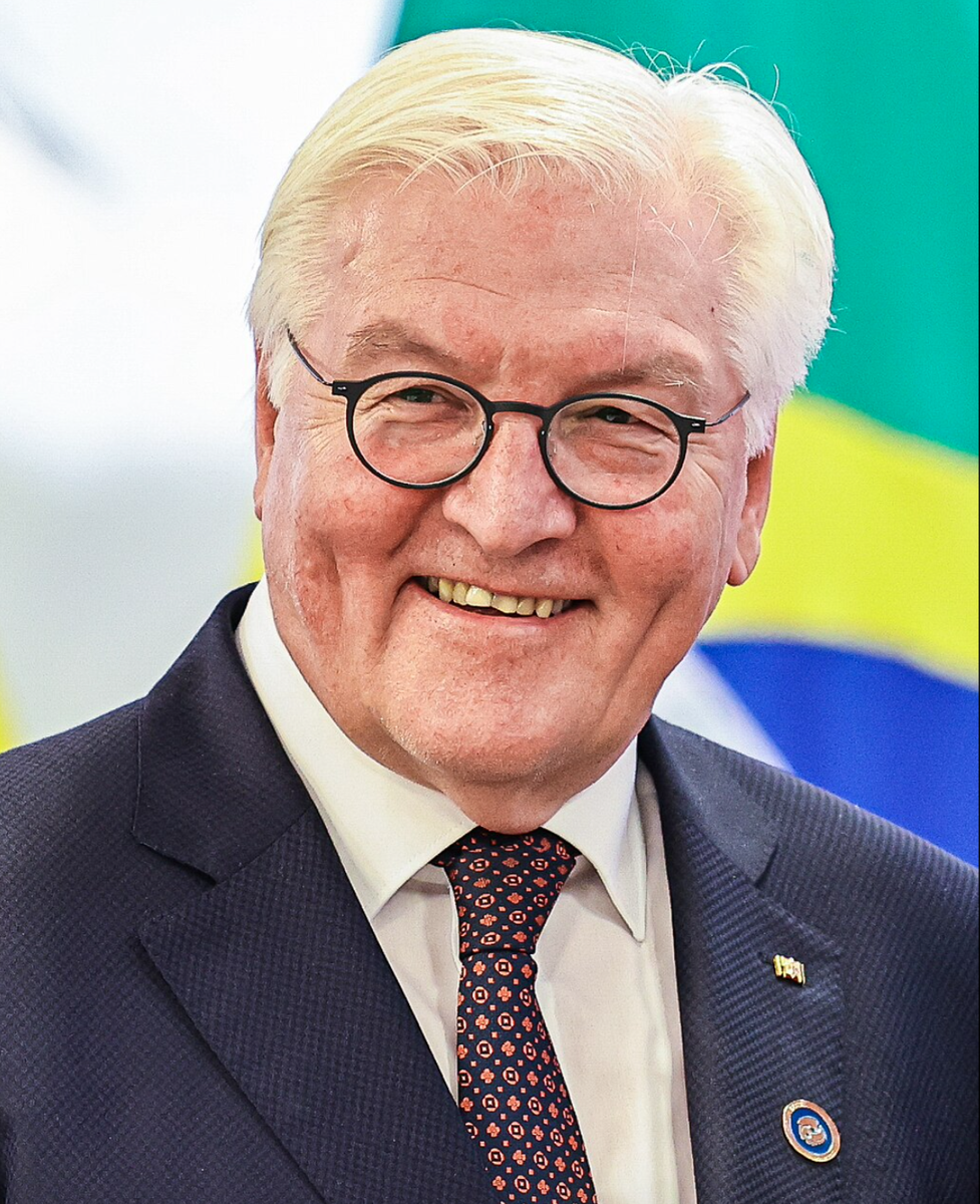 Президент ФРГ Франк-Вальтер Штайнмайер и глава Правительства Олаф Шольц 