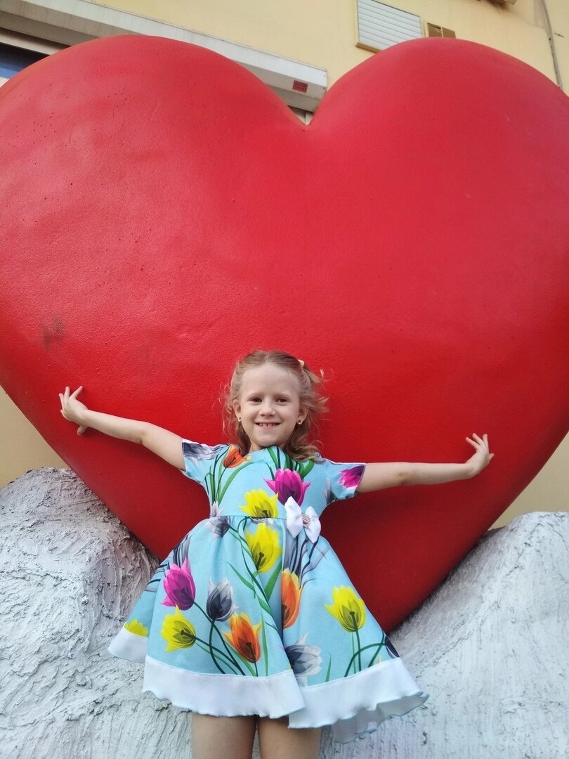 Вероника живёт с нами уже год, ей 8 лет.