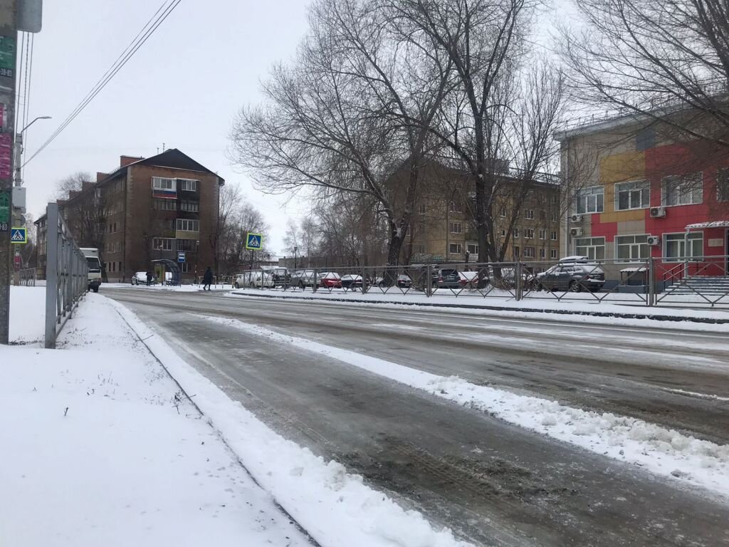 Гололедище: в Бийске машины разворачивает на скользких дорогах | Бийский  рабочий | Дзен