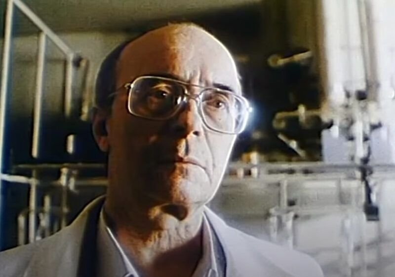 Искушение б. (1990). Иегошуа а.б. "господин мани".