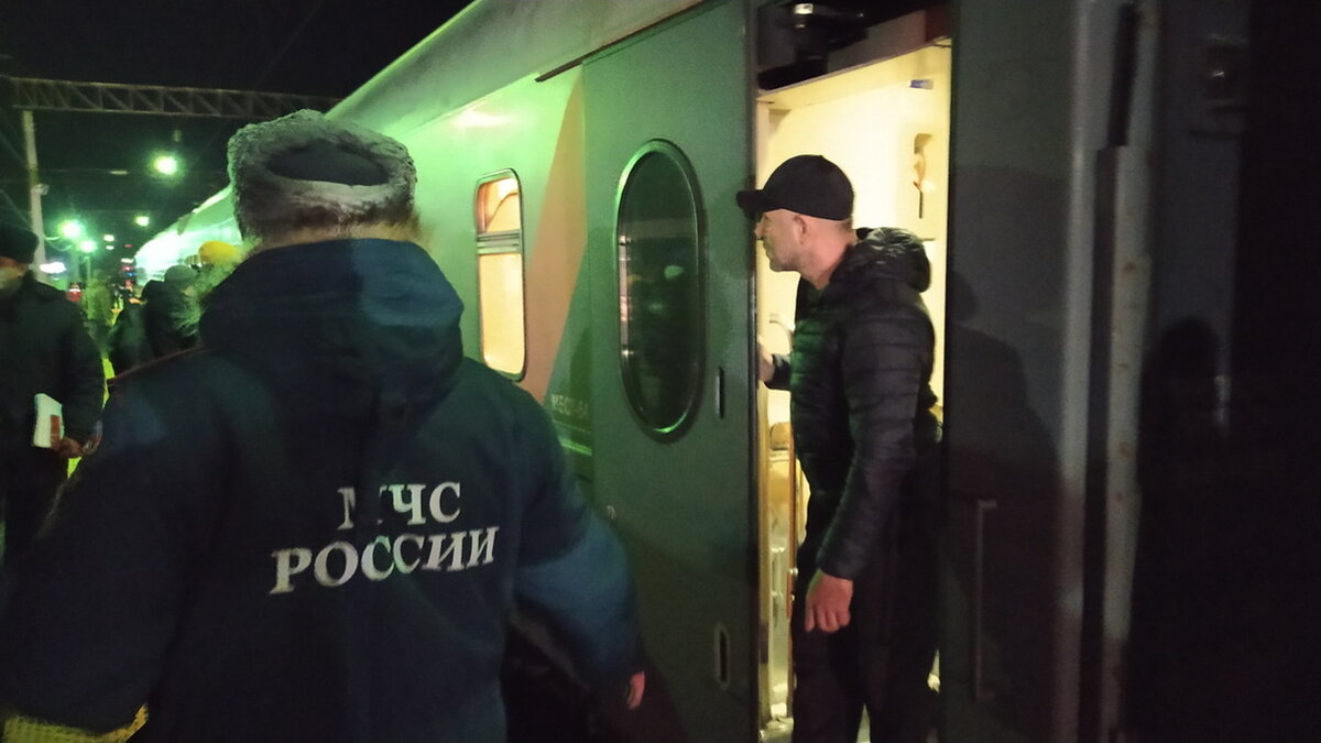     Губернатор Ростовской области Василий Голубев внес изменения в распоряжение «О введении режима чрезвычайной ситуации», который позволит жителям приграничных регионов найти убежище и помощь на Дону, документ появился на портале областного правительства.