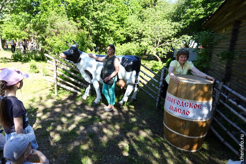    Череповчан приглашают 12 июня в парк дома-музея Верещагиных. Там пройдут мастер-классы, народные игры и забавы.