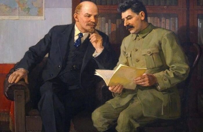 Кто они - реальные двойники Ленина, Сталина, Ельцина и Гитлера, и что они не рассказывали о своей секретной работе?