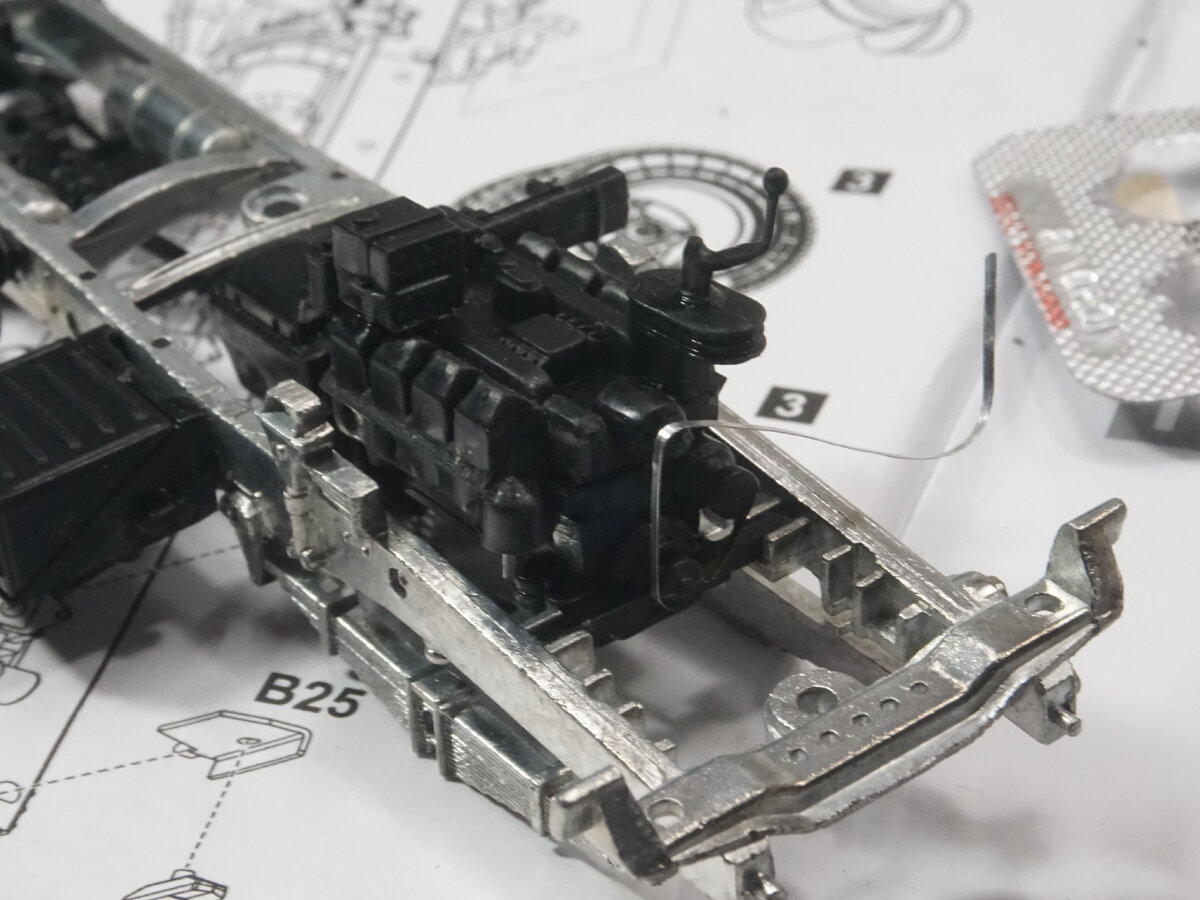Revell 1/35. 03240 боевой танк фрг леопард 1 revell, 1/35. Rokr конструктор деревянный. Деревянный конструктор дирижабль. Автомодели радиоуправляемые машины.