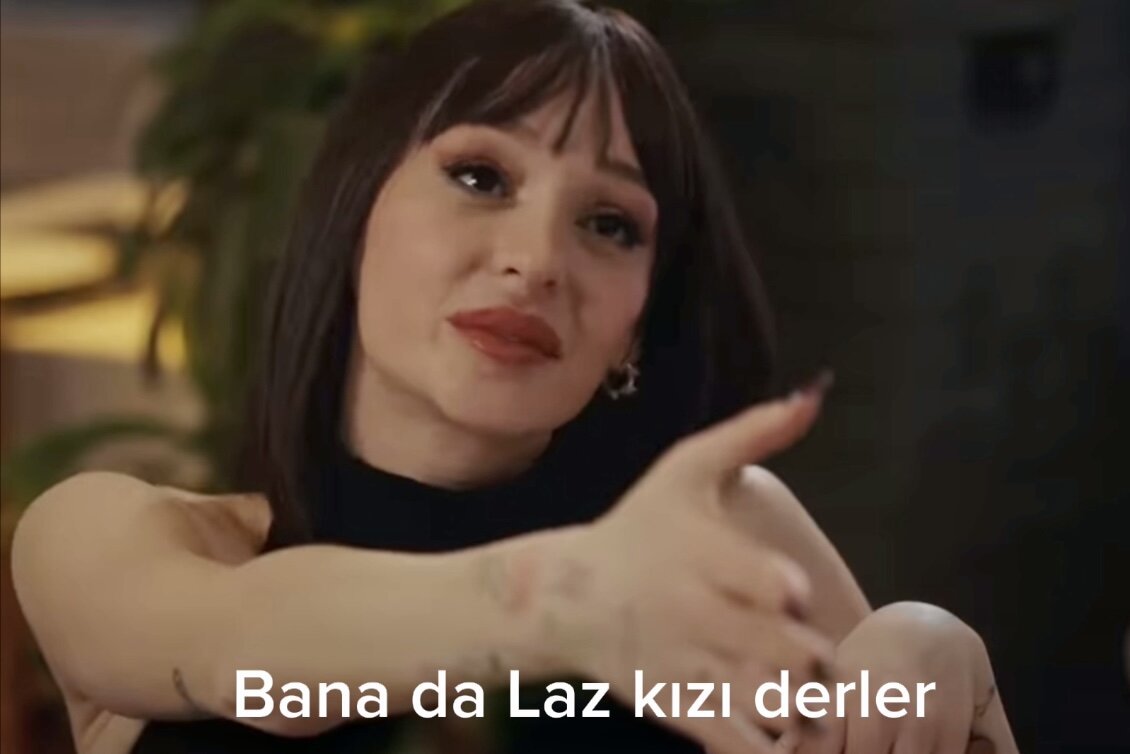 Кадр из сериала Camdaki kız