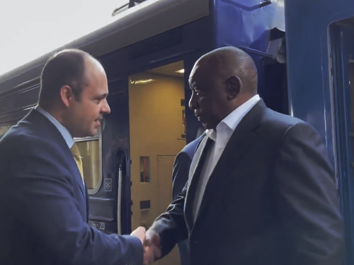    Президент ЮАР Сирил Рамафоса прибыл в Киев, где сегодня запланировано обсуждение африканской мирной миссии по Украине© Presidency of South Africa