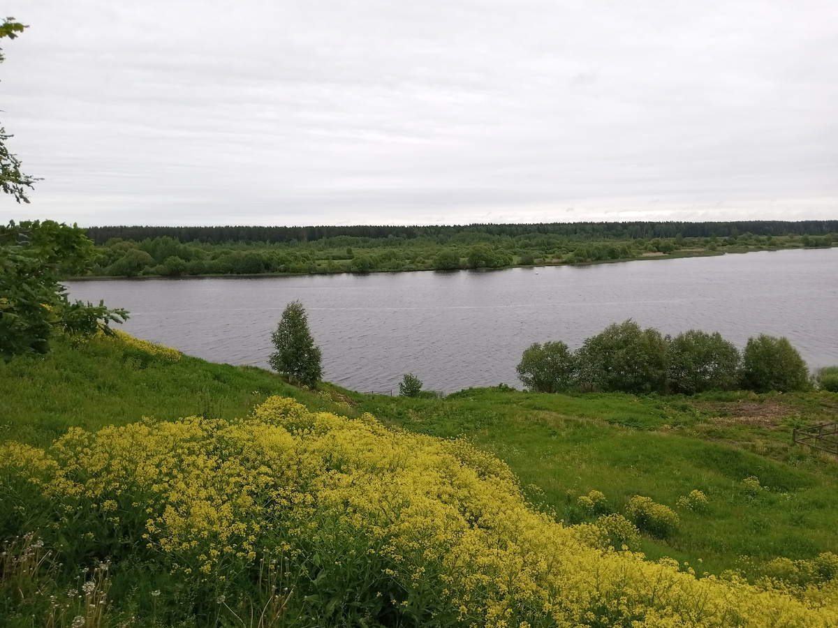 Река Волга. В 30 минутах езды до Твери. 