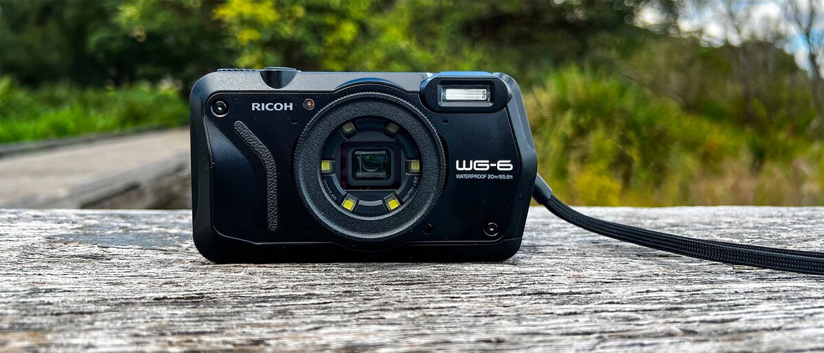    Компакт от Ricoh (Pentax) с защищённым водонепроницаемым корпусом. Фотография: digitalcameraworld.com