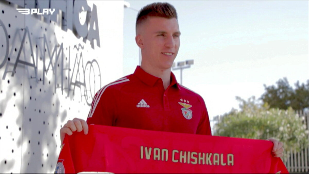    Футболист из Югры стал серебряным призёром чемпионата Португалии