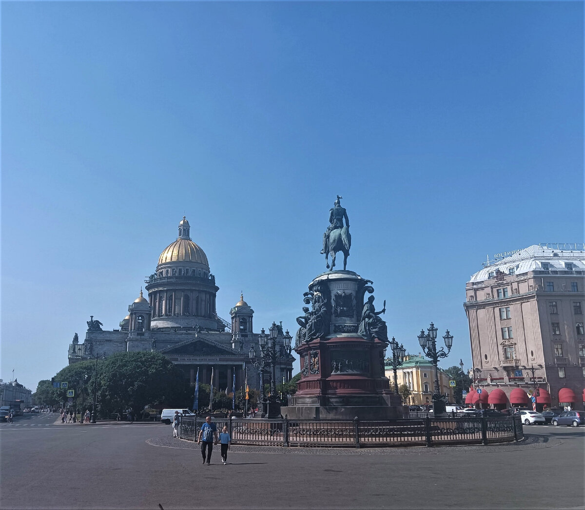 Памятник Николаю Первому на Исаакиевской площади. 