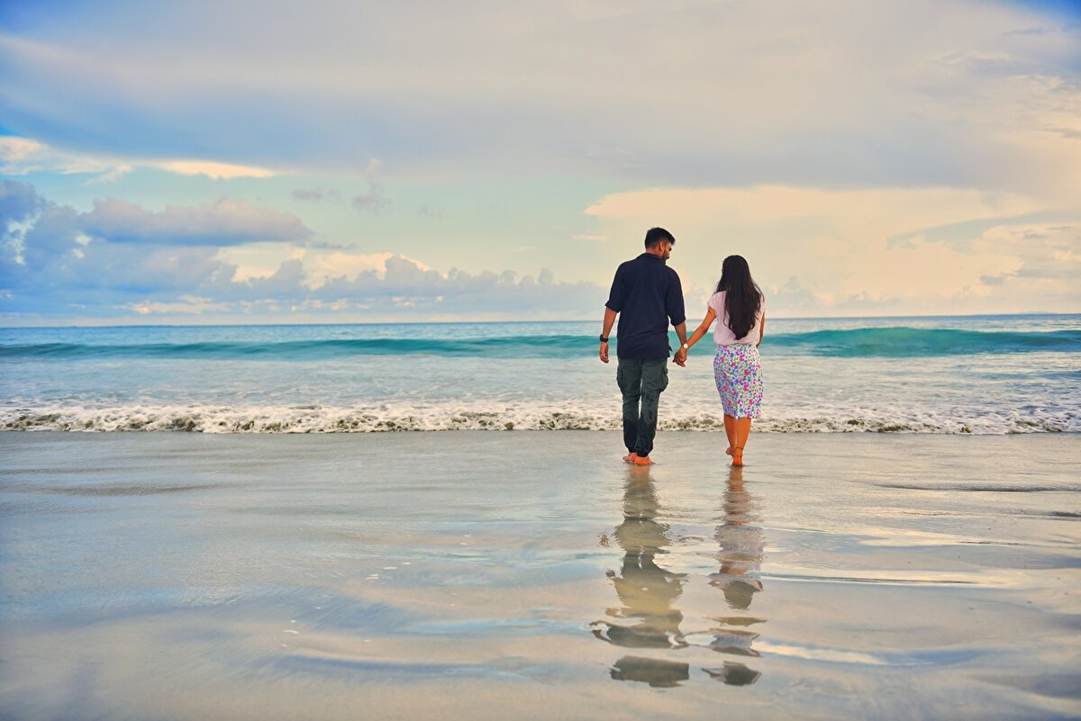 Sea_Waves_Men_Couples_in_love_Water_Beach_Two_566256_1280x854 Используется для иллюстрации